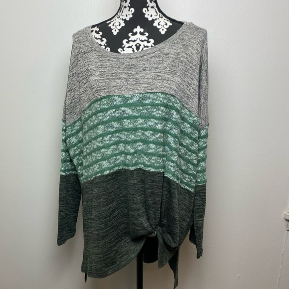 Umgee NWT Color Block Striped Front Knotted Hem Top - Picture 1 of 11